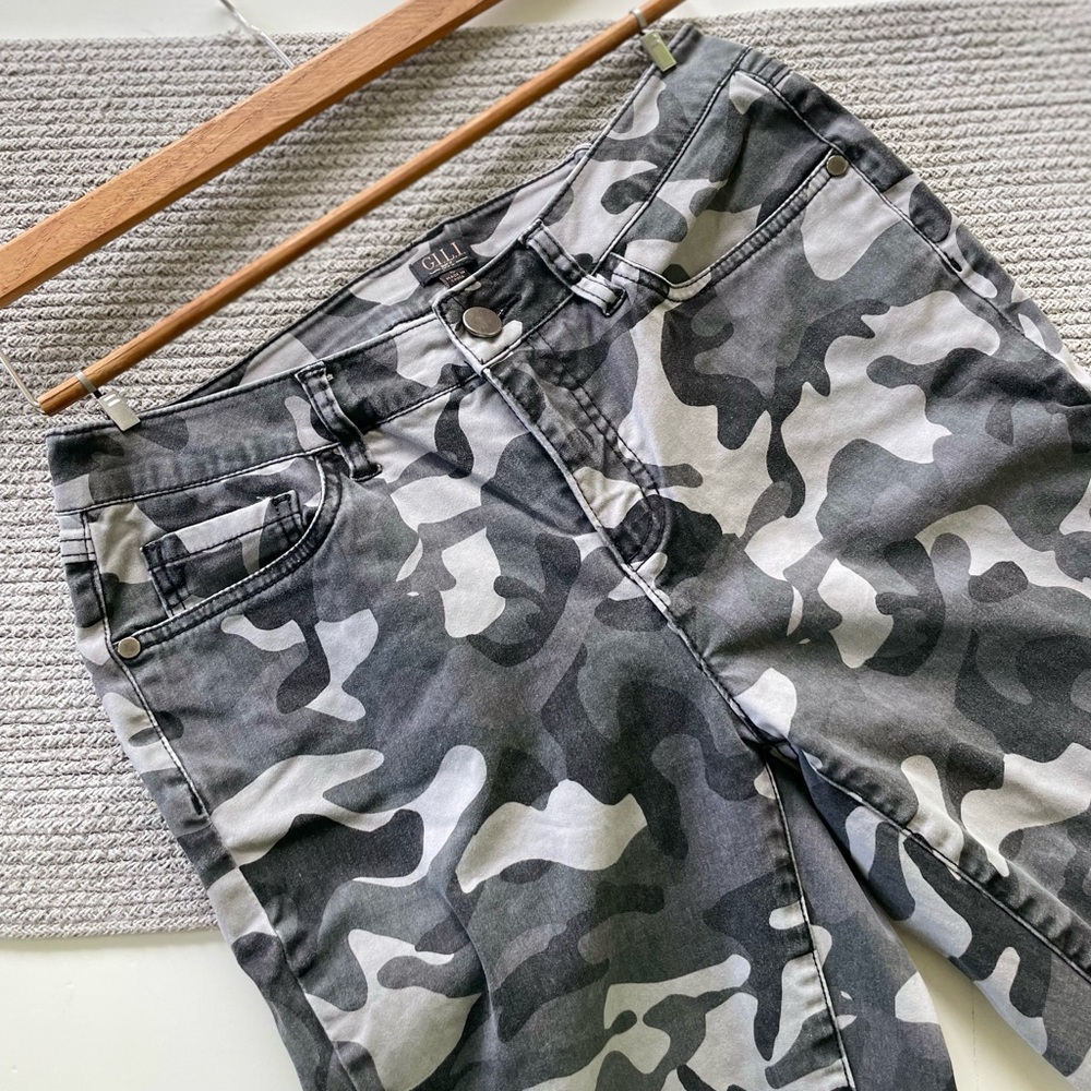 G.I.L.I. Gray Camouflage Stretch Twill Pants Size 6 - Picture 9 of 9